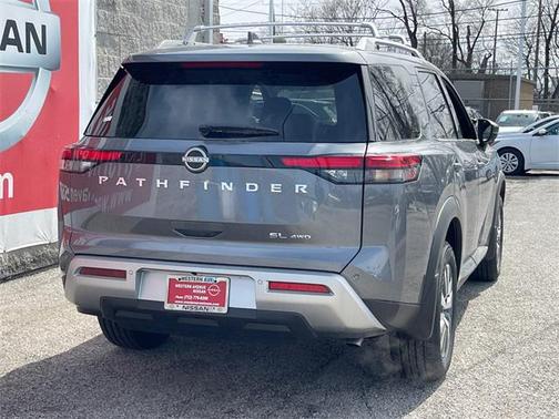 2025 Nissan Pathfinder SL 4WD