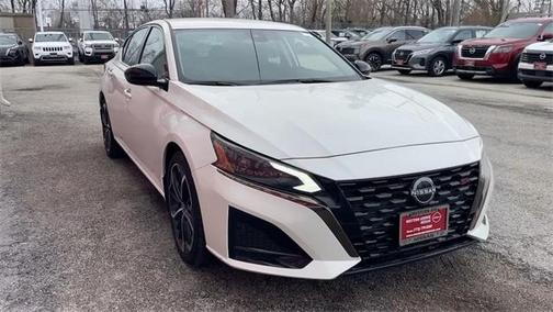 2023 Nissan Altima SR FWD