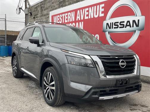 2025 Nissan Pathfinder Platinum 4WD