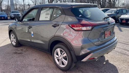 2025 Nissan Kicks S
