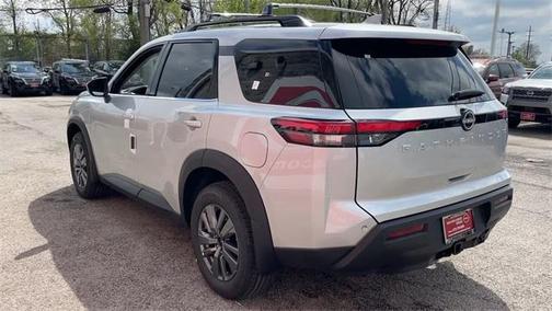 2025 Nissan Pathfinder SV FWD