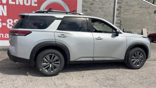 2025 Nissan Pathfinder SV FWD