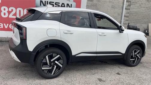 2025 Nissan Kicks SV