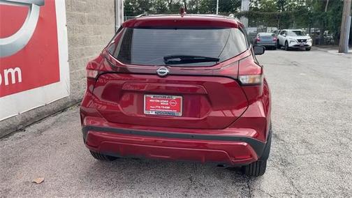 2023 Nissan Kicks SR