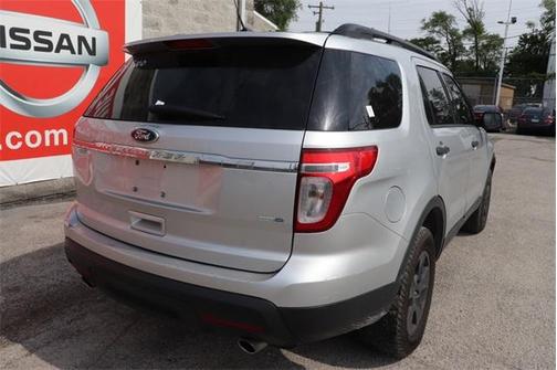 Photo 5 of 21 of 2013 Ford Explorer Base