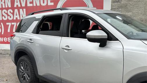 2024 Nissan Pathfinder SV 4WD