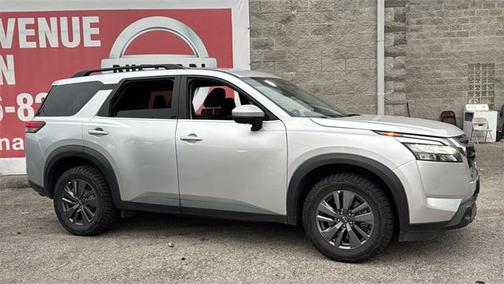 2024 Nissan Pathfinder SV 4WD