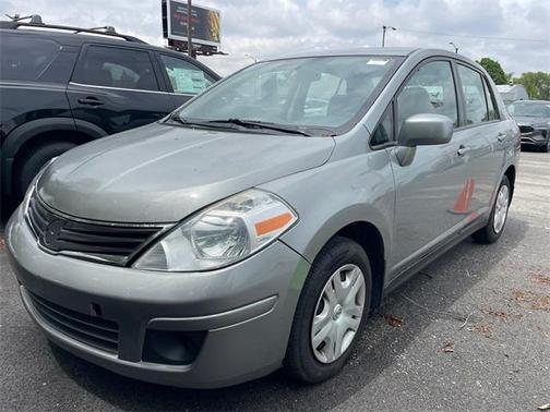 2010 Nissan Versa 1.8 S