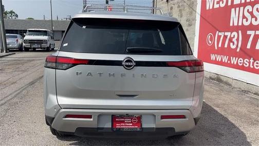 2025 Nissan Pathfinder SL FWD