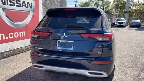 2022 Mitsubishi Outlander Black Edition 2WD