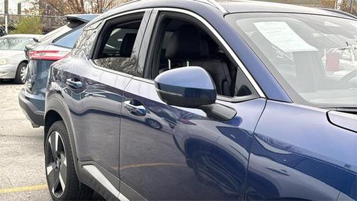 2025 Nissan Kicks SR