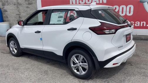 2025 Nissan Kicks S