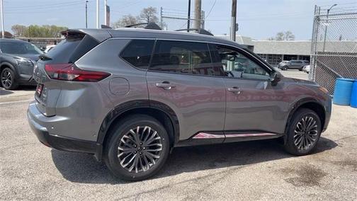 2025 Nissan Rogue Platinum