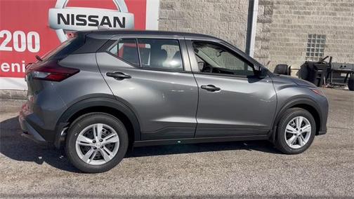 2025 Nissan Kicks S