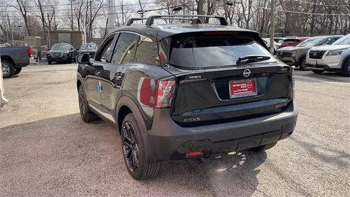 2025 Nissan Kicks SR