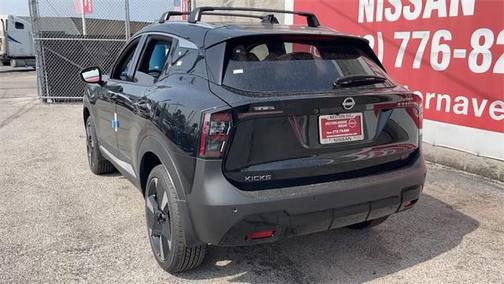 2025 Nissan Kicks SR