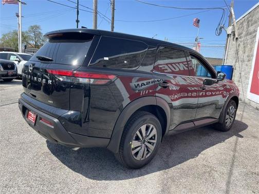 2025 Nissan Pathfinder S 4WD