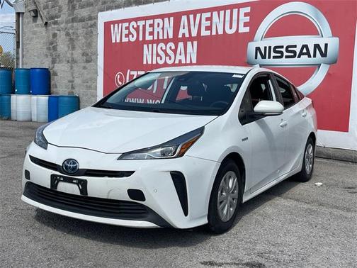 2022 Toyota Prius LE