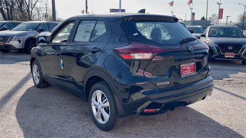 2025 Nissan Kicks S