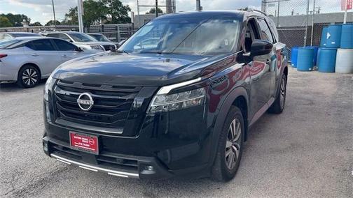 2022 Nissan Pathfinder SL 4WD