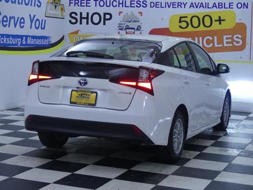 2022 Toyota Prius LE