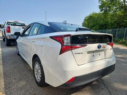 2022 Toyota Prius LE