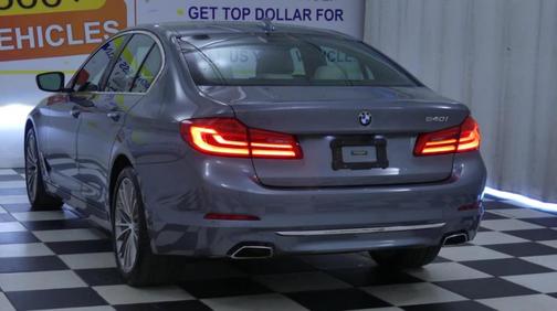 Photo 5 of 34 of 2018 BMW 540 i
