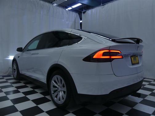 2020 Tesla Model X Long Range Dual Motor All-Wheel Drive