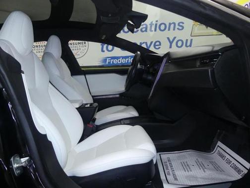 2020 Tesla Model S Performance