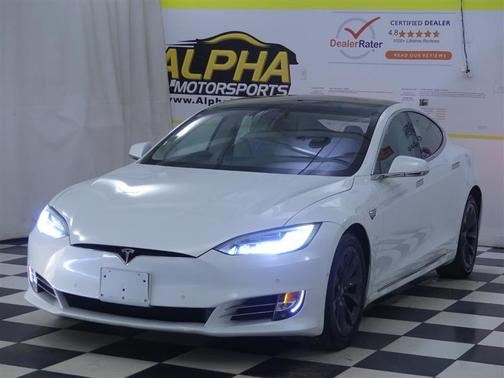 Pearl White Multi-Coat 2018 Tesla Model S 100D