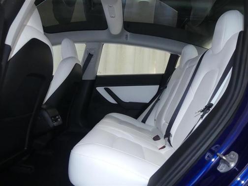 Deep Blue Metallic 2018 Tesla Model 3 Long Range