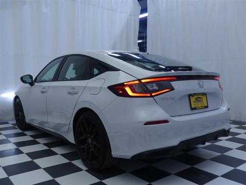 Platinum White Pearl 2025 Honda Civic Sport