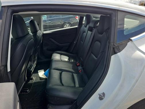 Pearl White Multi-Coat 2018 Tesla Model 3 Long Range