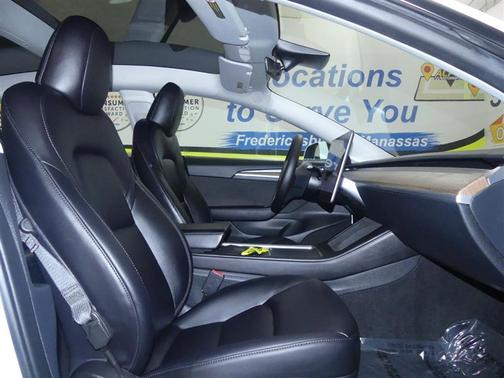 2023 Tesla Model 3 Standard Range Plus