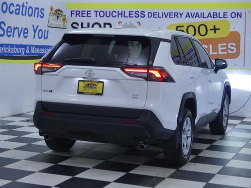 2024 Toyota RAV4 LE