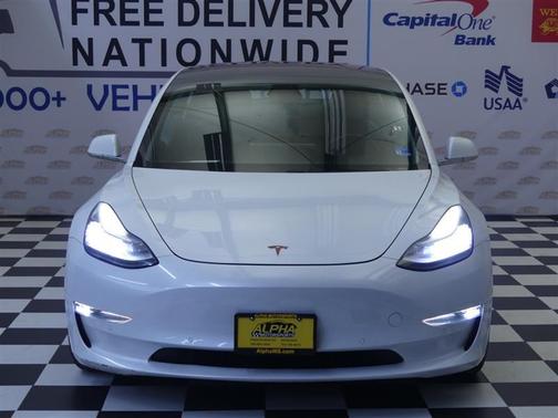 Pearl White Multi-Coat 2018 Tesla Model 3 Long Range
