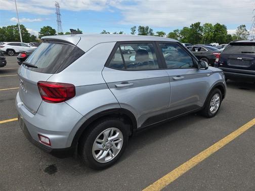 Stellar Silver 2021 Hyundai VENUE SE