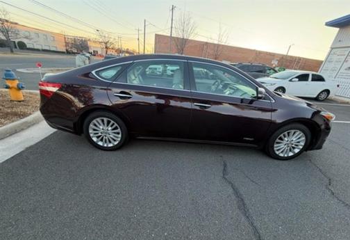 2013 Toyota Avalon Hybrid XLE Premium