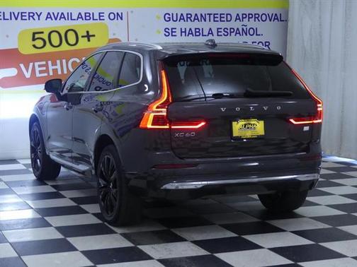 2022 Volvo XC60 Recharge Plug-In Hybrid T8 Inscription Expression