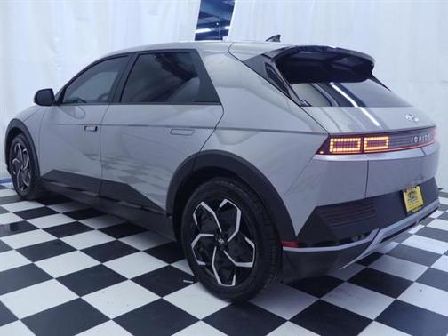 2022 Hyundai IONIQ 5 SEL