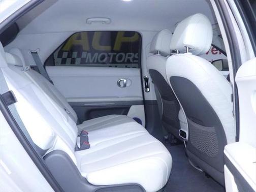 2022 Hyundai IONIQ 5 SEL