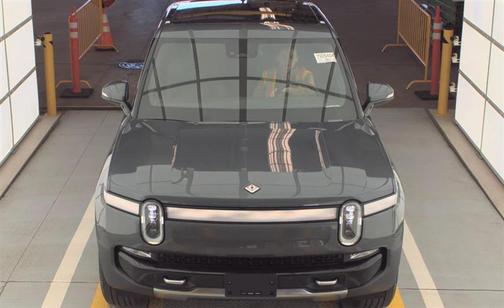 2023 Rivian R1T Adventure Quad Motor Large Pack