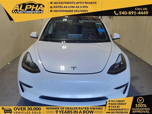 Pearl White Multi-Coat 2023 Tesla Model 3 Standard Range