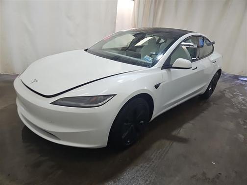 Pearl White Multi-Coat 2024 Tesla Model 3 Long Range