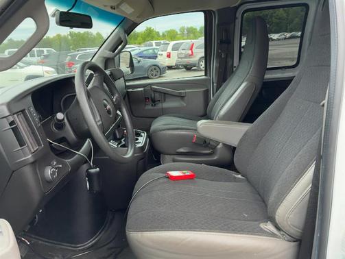 Summit White 2021 GMC Savana 2500 Work Van