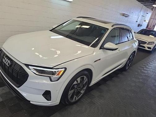 2021 Audi e-tron Premium