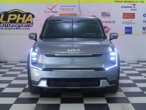 Pebble Gray 2024 Kia EV9 Wind