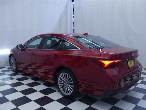 2021 Toyota Avalon Hybrid Limited