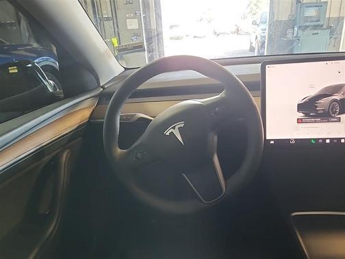 2024 Tesla Model Y Long Range Dual Motor All-Wheel Drive