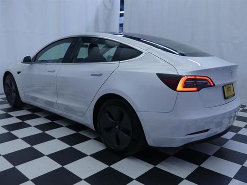 2020 Tesla Model 3 Standard Range Plus